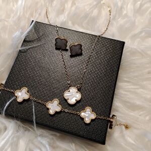 Elegant Gold and White Clover Jewelry Set 16-18inch